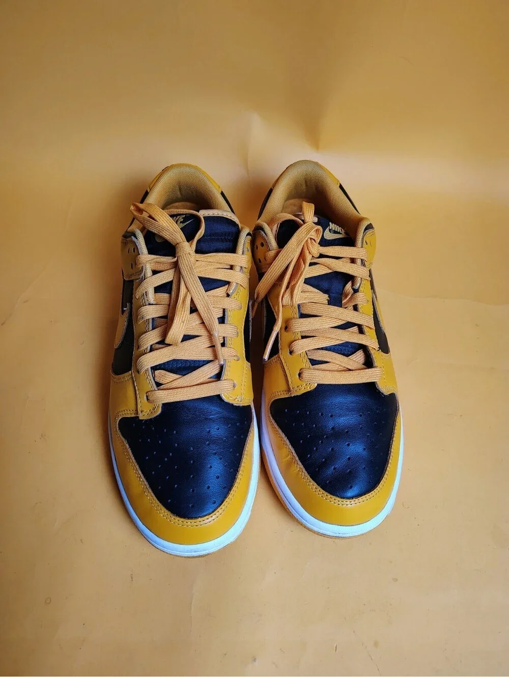 Nike Dunk Low Championship Goldenrod Yellow Black DD1391-004 Men's Size 10 Used